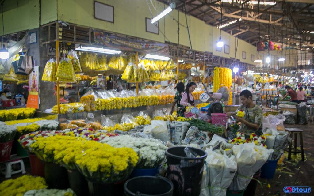 Цветочный рынок Pak Klong Talad